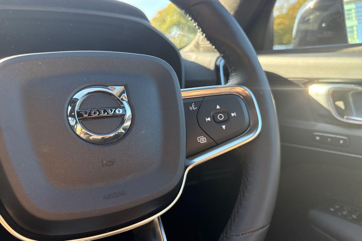 Used Volvo XC40 2023 for sale - 76199681: Photo 35