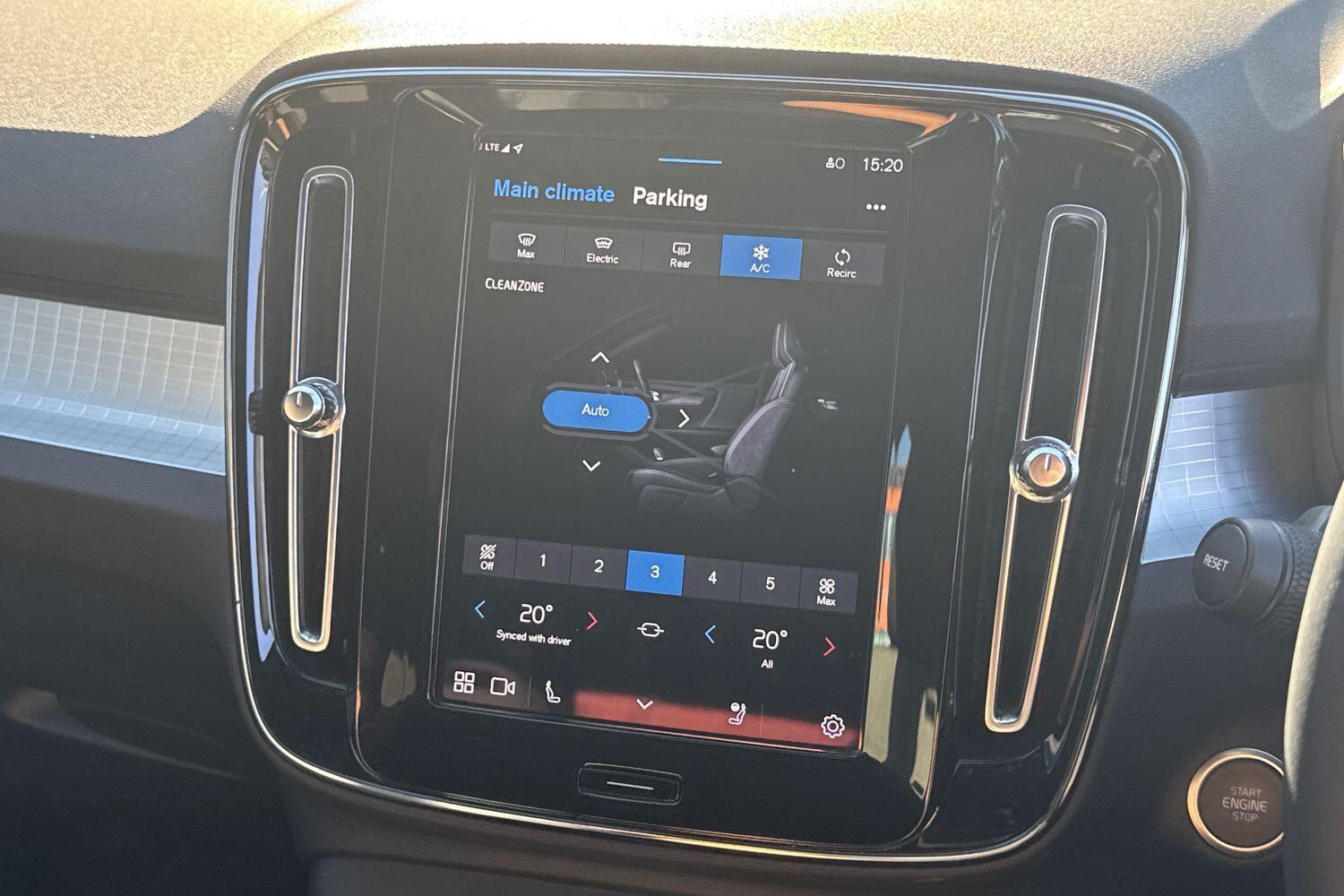 Used Volvo XC40 2023 for sale - 76199681: Photo 37