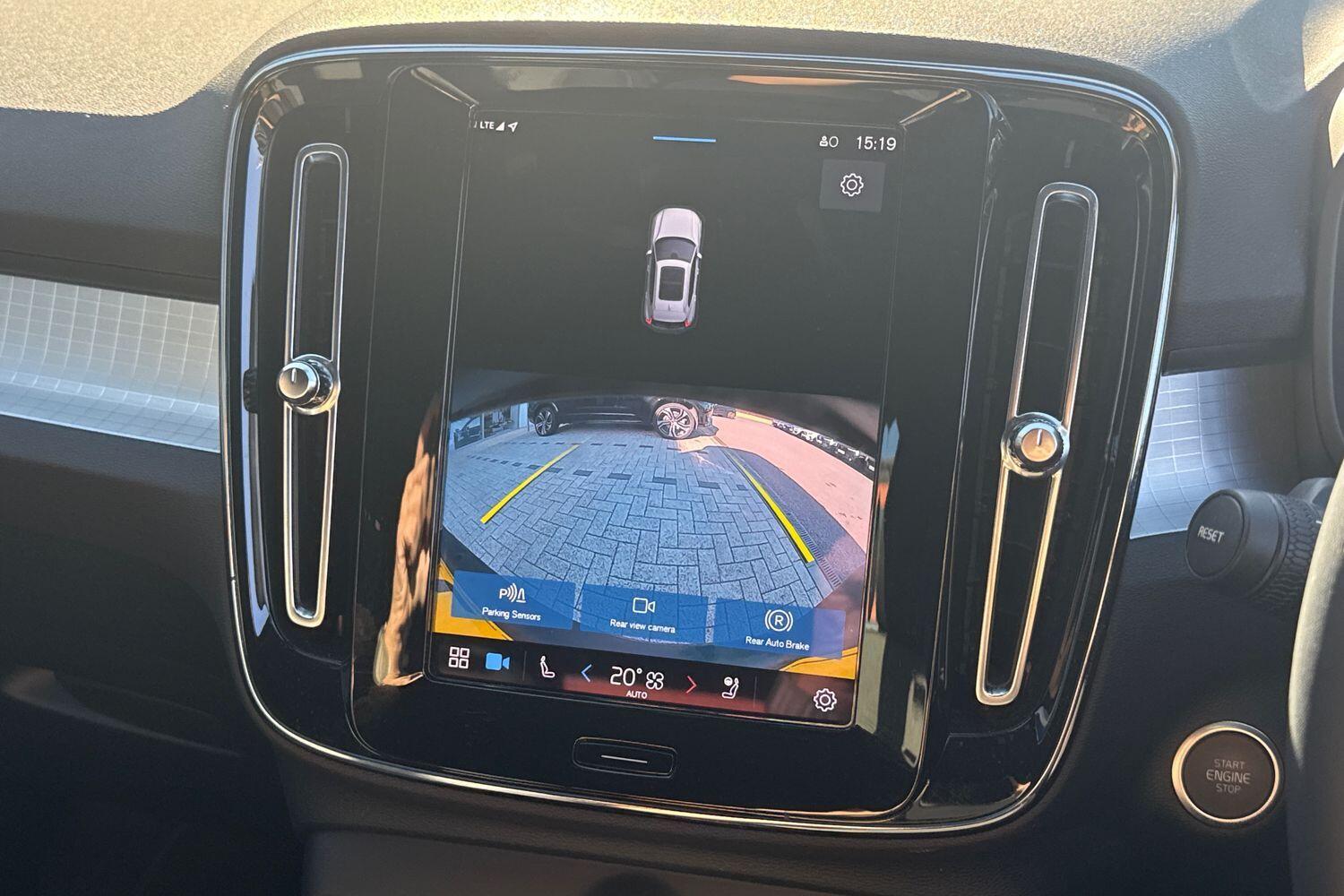 Used Volvo XC40 2023 for sale - 76199681: Photo 4