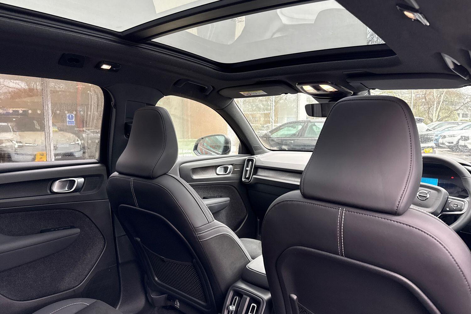 Used Volvo XC40 for sale - 77549356: Photo 24