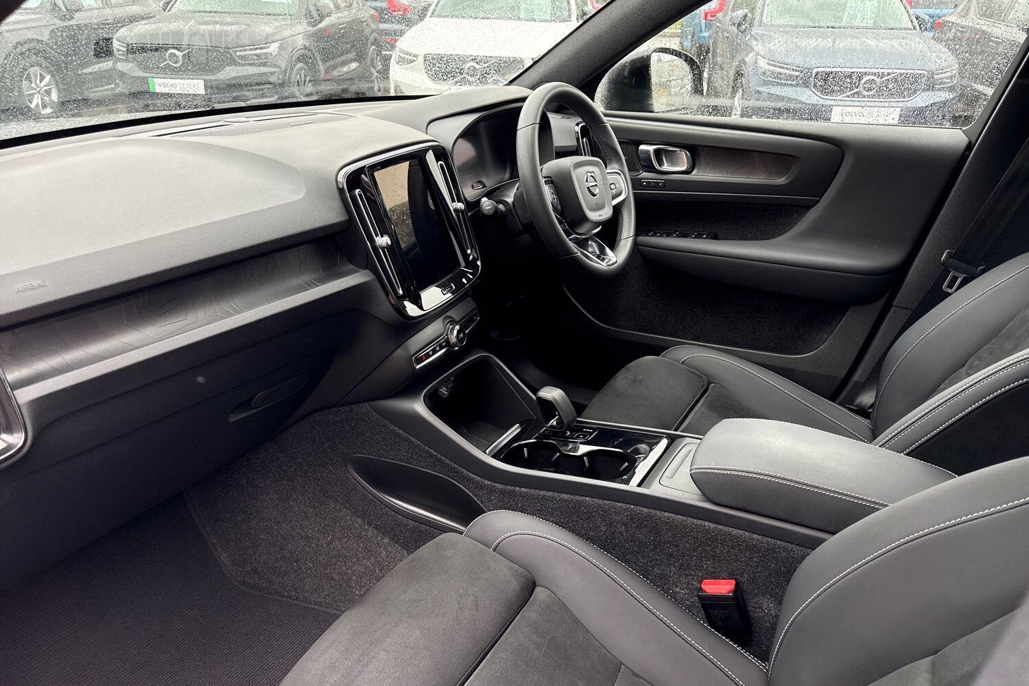 Used Volvo XC40 for sale - 77549356: Photo 27