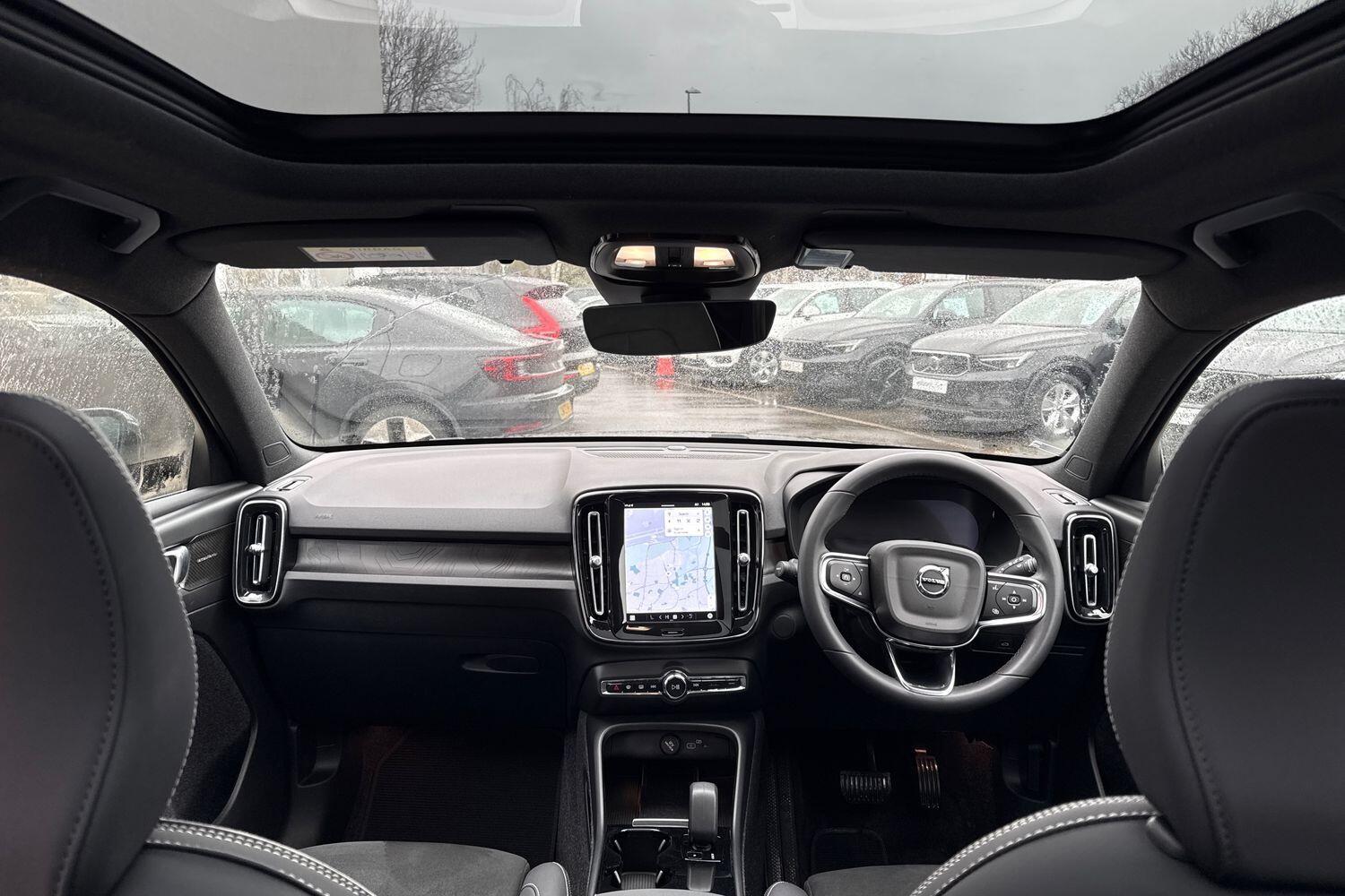 Used Volvo XC40 for sale - 77549356: Photo 3