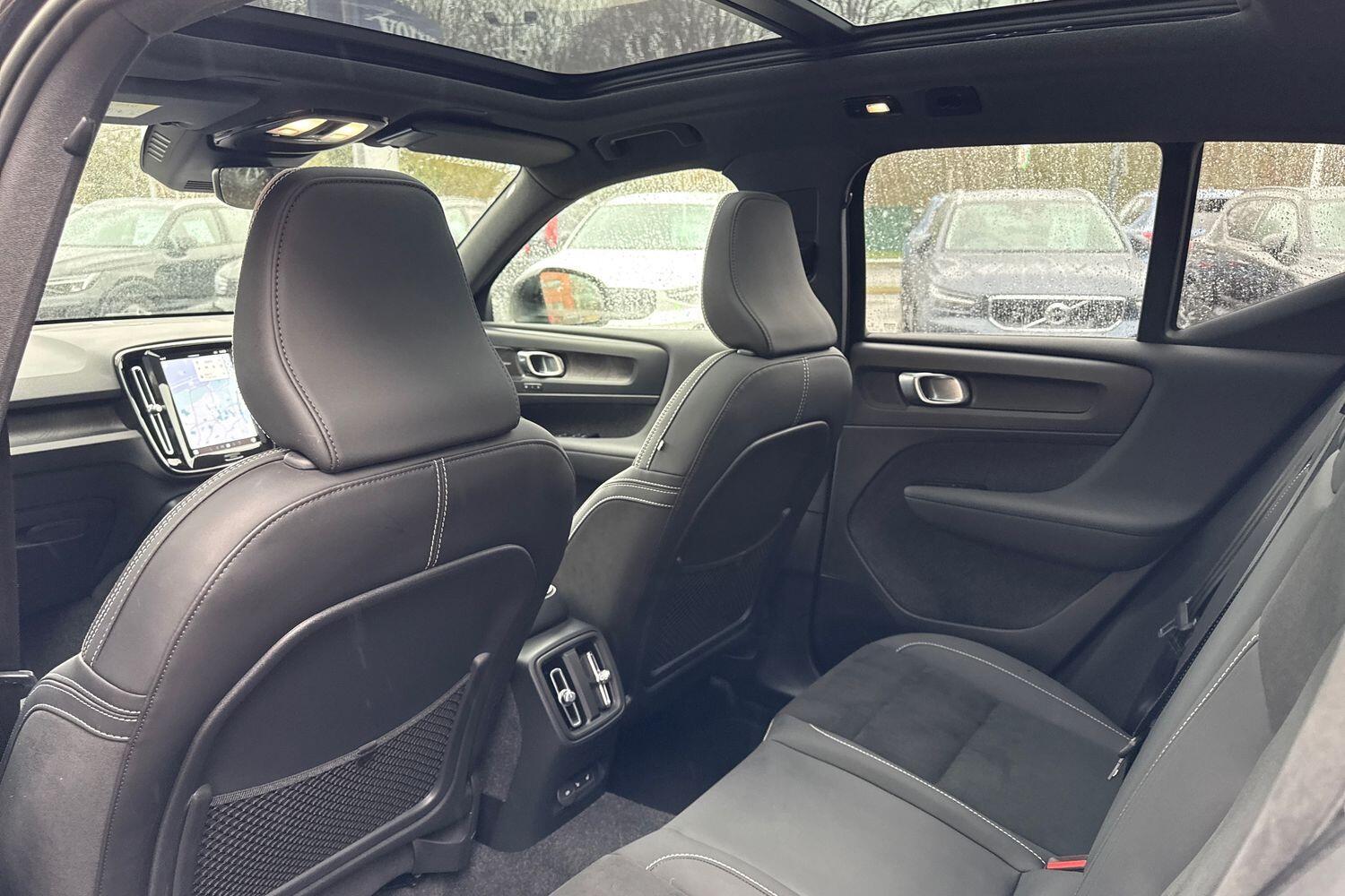 Used Volvo XC40 for sale - 77549356: Photo 31