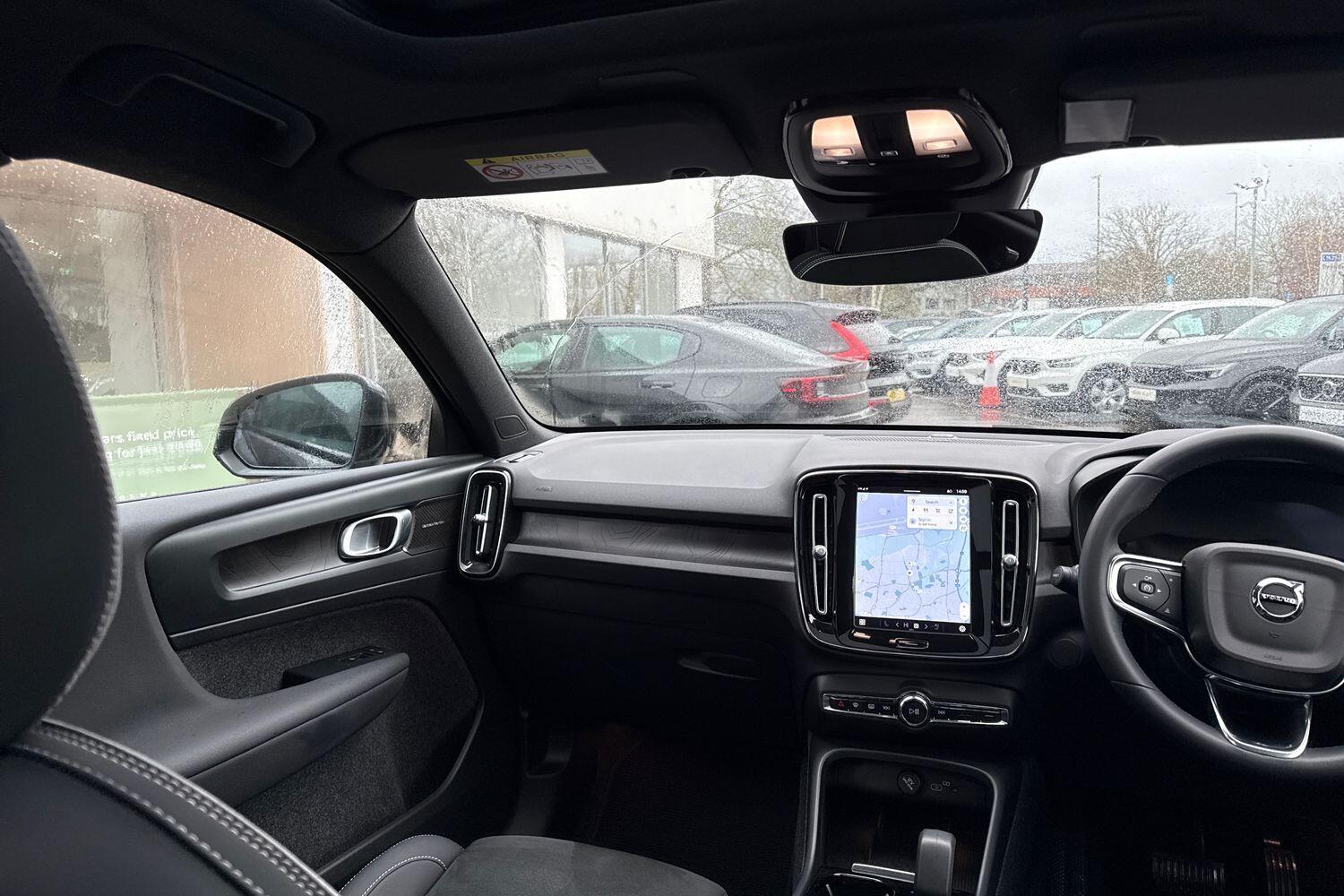 Used Volvo XC40 for sale - 77549356: Photo 32