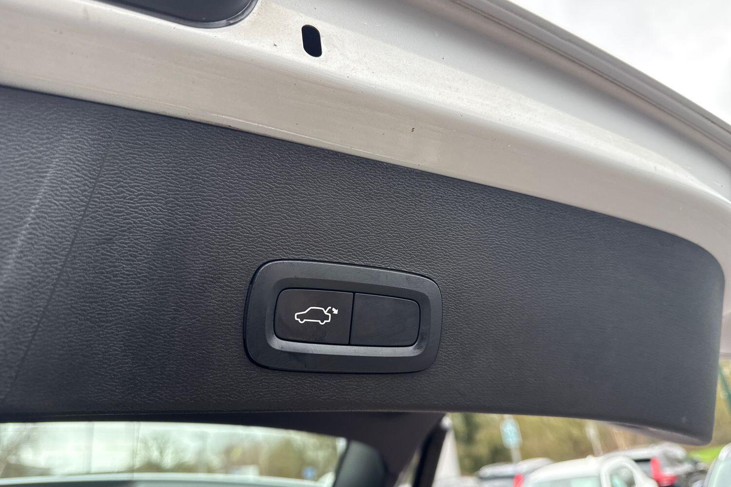 Used Volvo XC40 2021 for sale - 77633833: Photo 21