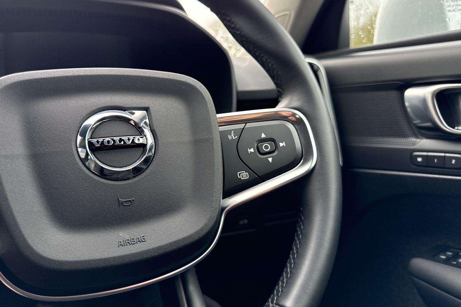 Used Volvo XC40 2021 for sale - 77633833: Photo 37