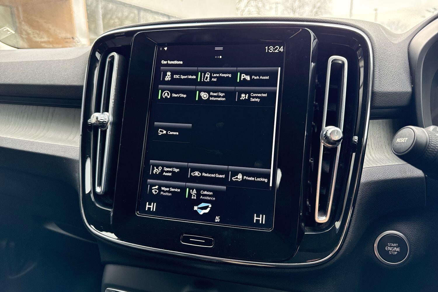 Used Volvo XC40 2021 for sale - 77633833: Photo 40