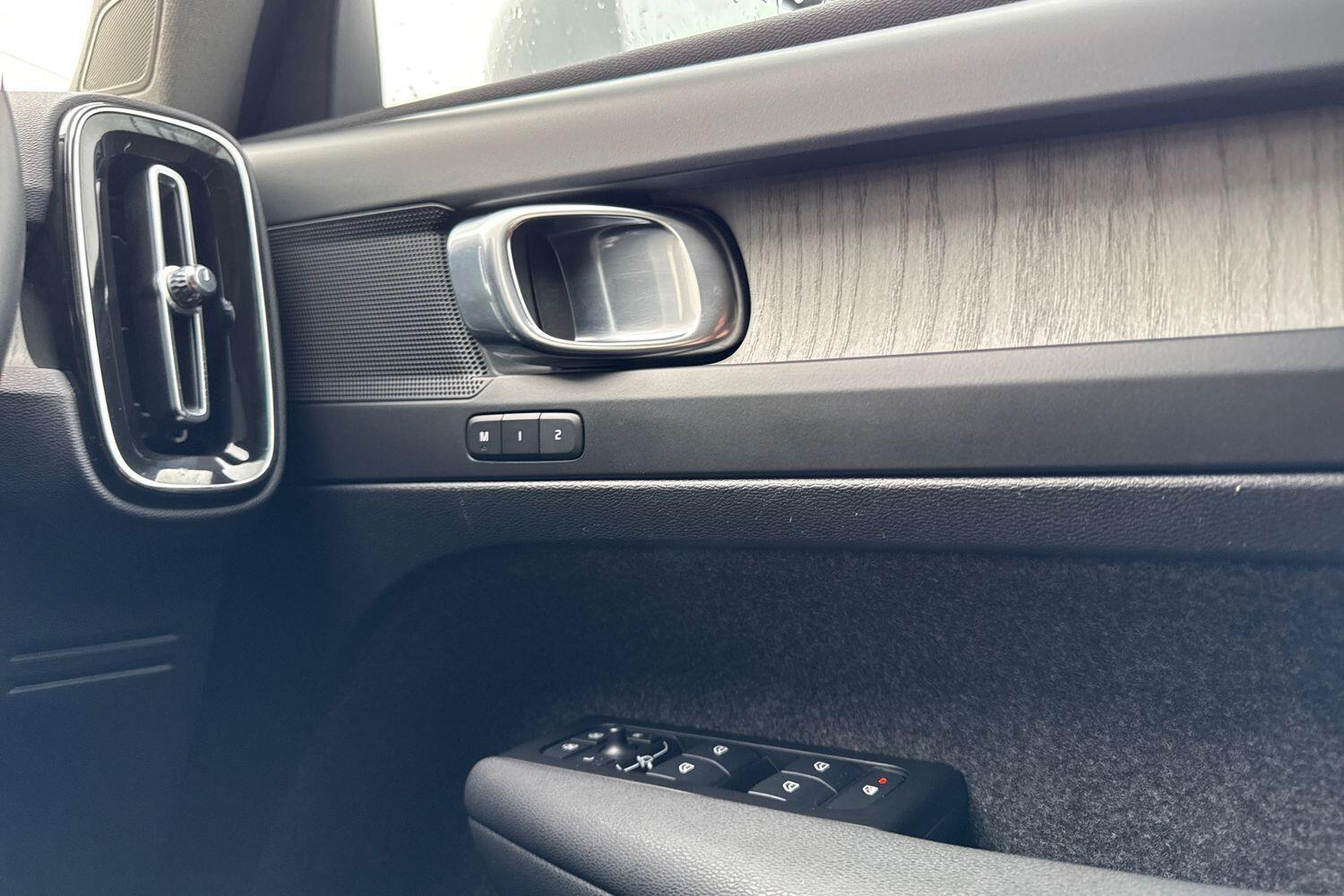 Used Volvo XC40 2021 for sale - 77633833: Photo 41