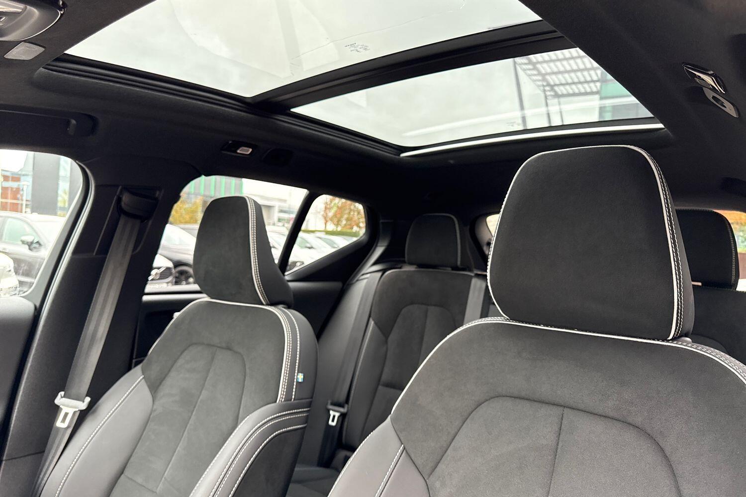 Used Volvo XC40 2023 for sale - 76550305: Photo 29