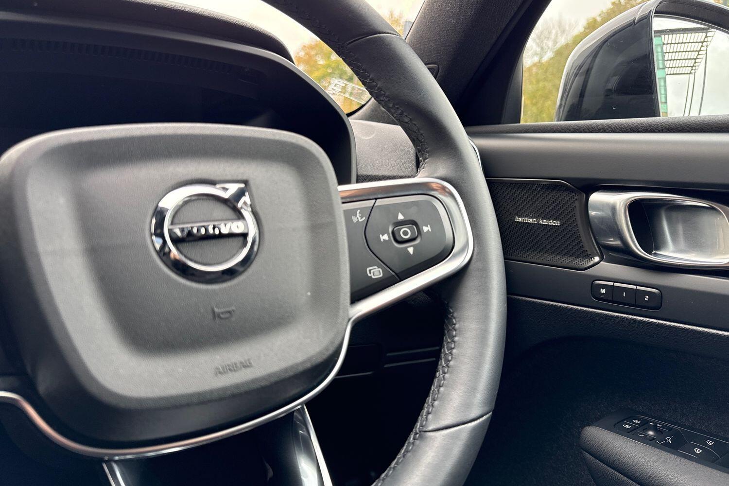 Used Volvo XC40 2023 for sale - 76550305: Photo 37