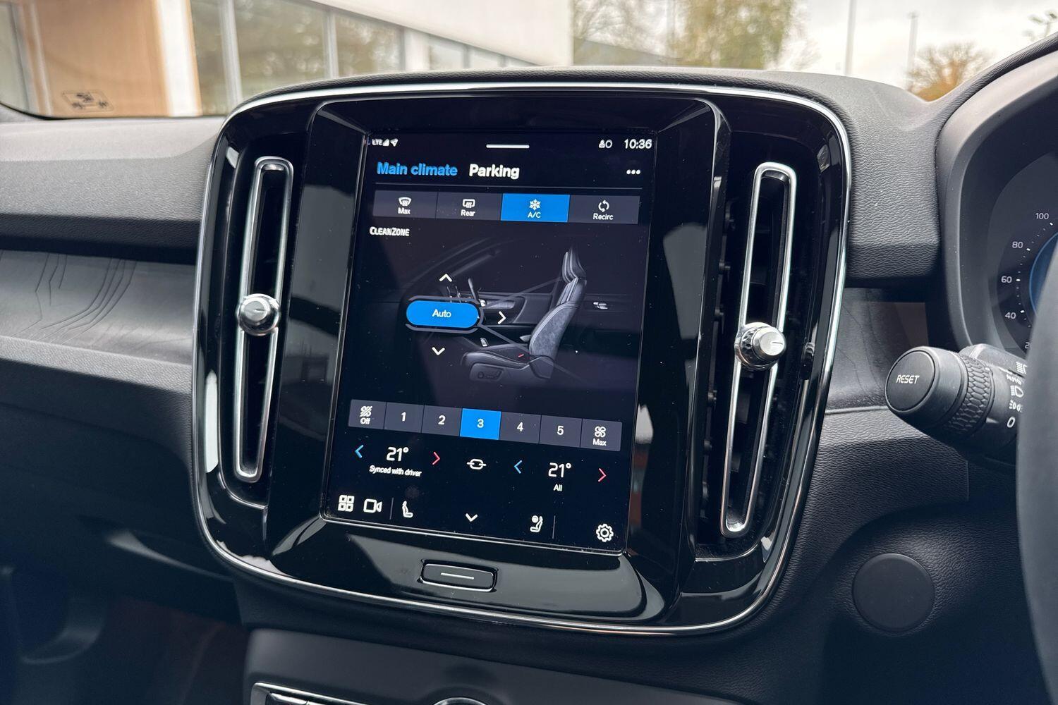 Used Volvo XC40 2023 for sale - 76550305: Photo 39