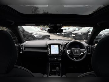 Used Volvo XC40 2023 for sale - 76550305: Photo