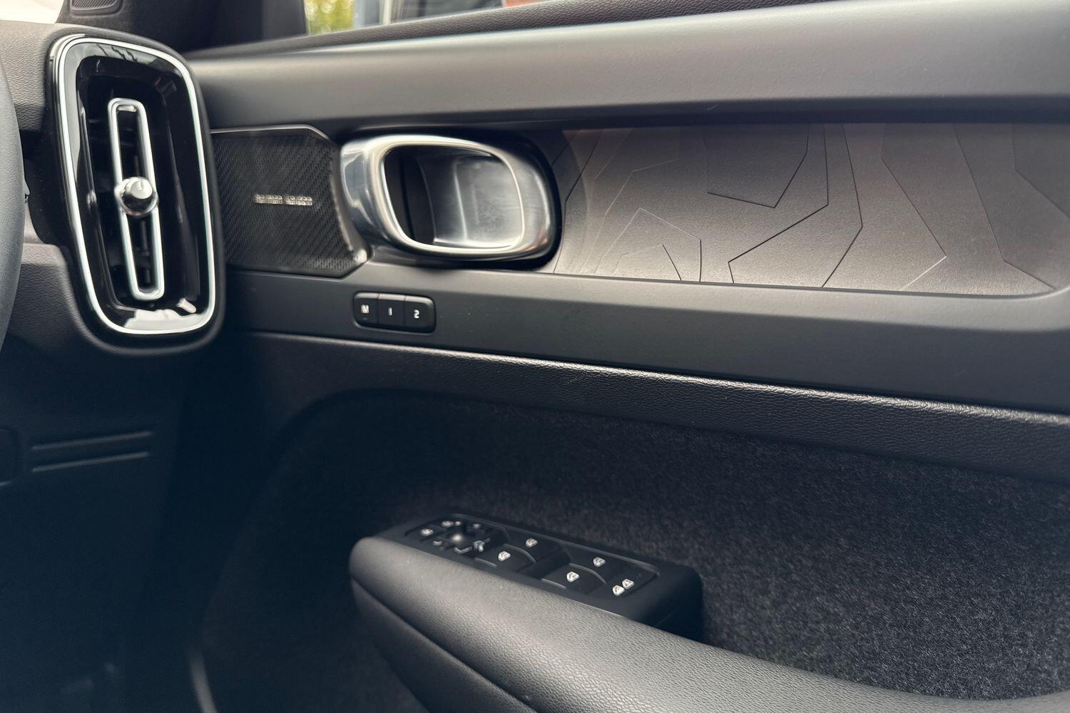 Used Volvo XC40 2023 for sale - 76550305: Photo 42