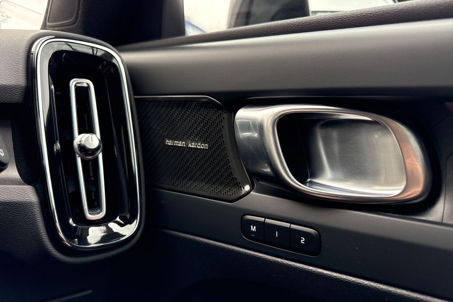 Used Volvo XC40 2023 for sale - 76550305: Photo 43