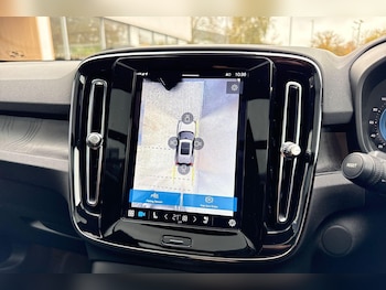 Used Volvo XC40 2023 for sale - 76550305: Photo