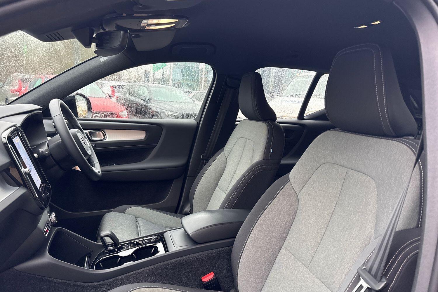 Used Volvo XC40 2022 for sale - 77255328: Photo 28