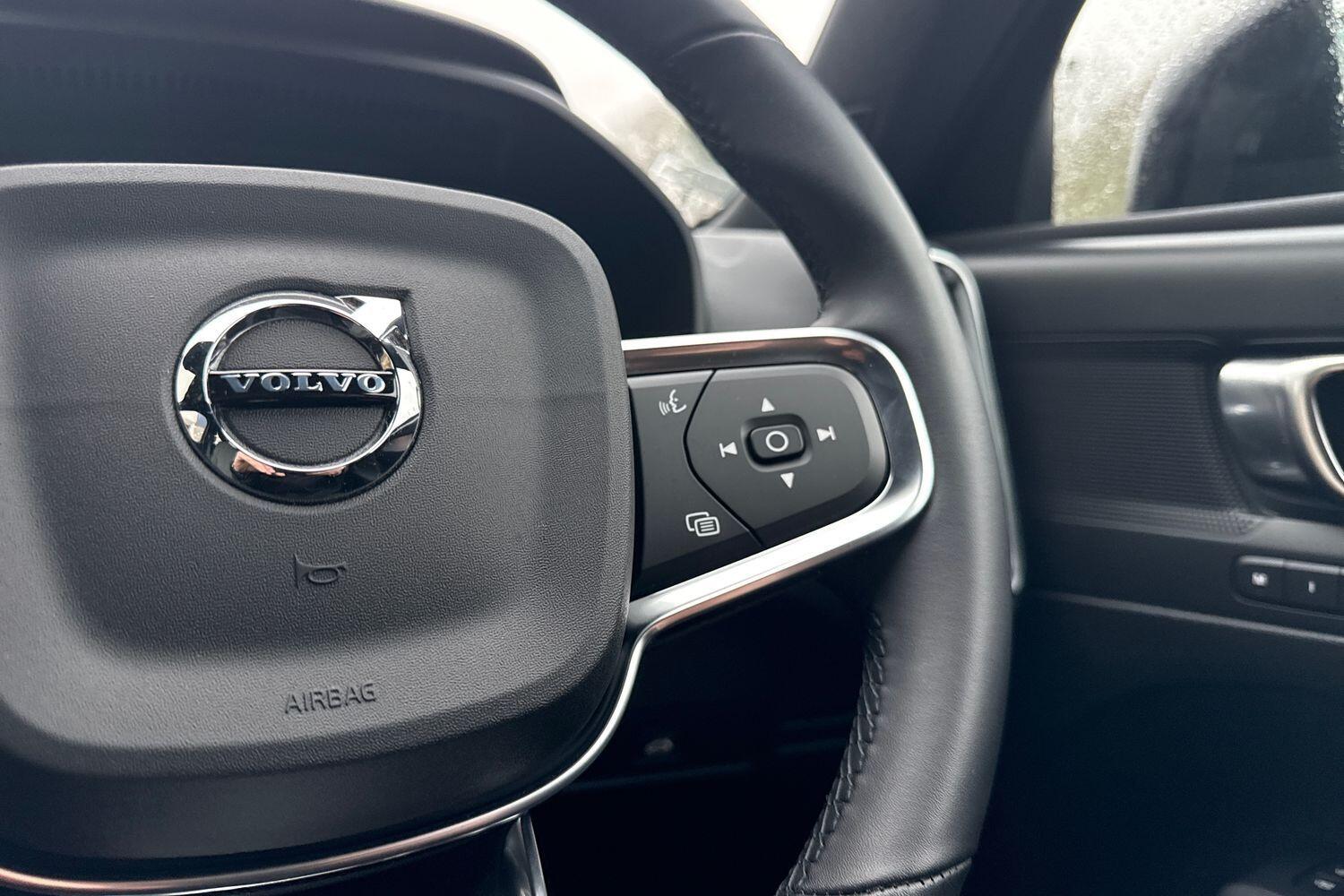 Used Volvo XC40 2022 for sale - 77255328: Photo 37