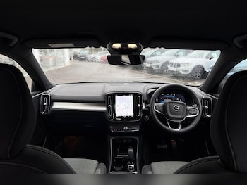 Used Volvo XC40 2022 for sale - 77255328: Photo