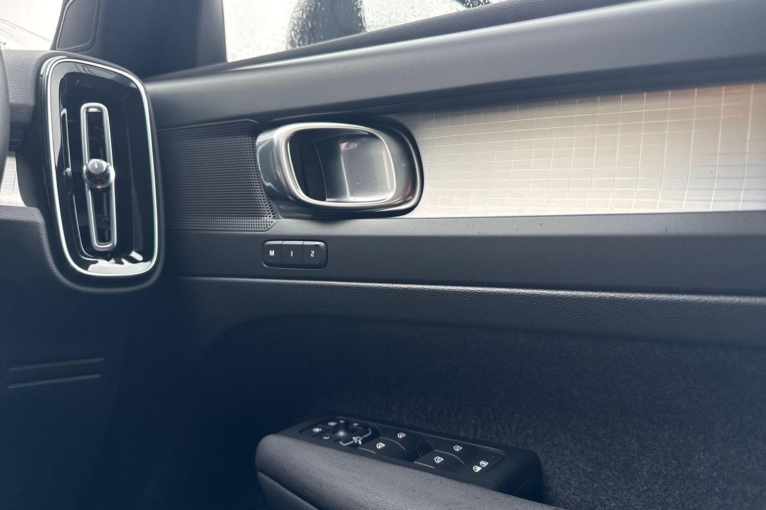 Used Volvo XC40 2022 for sale - 77255328: Photo 41