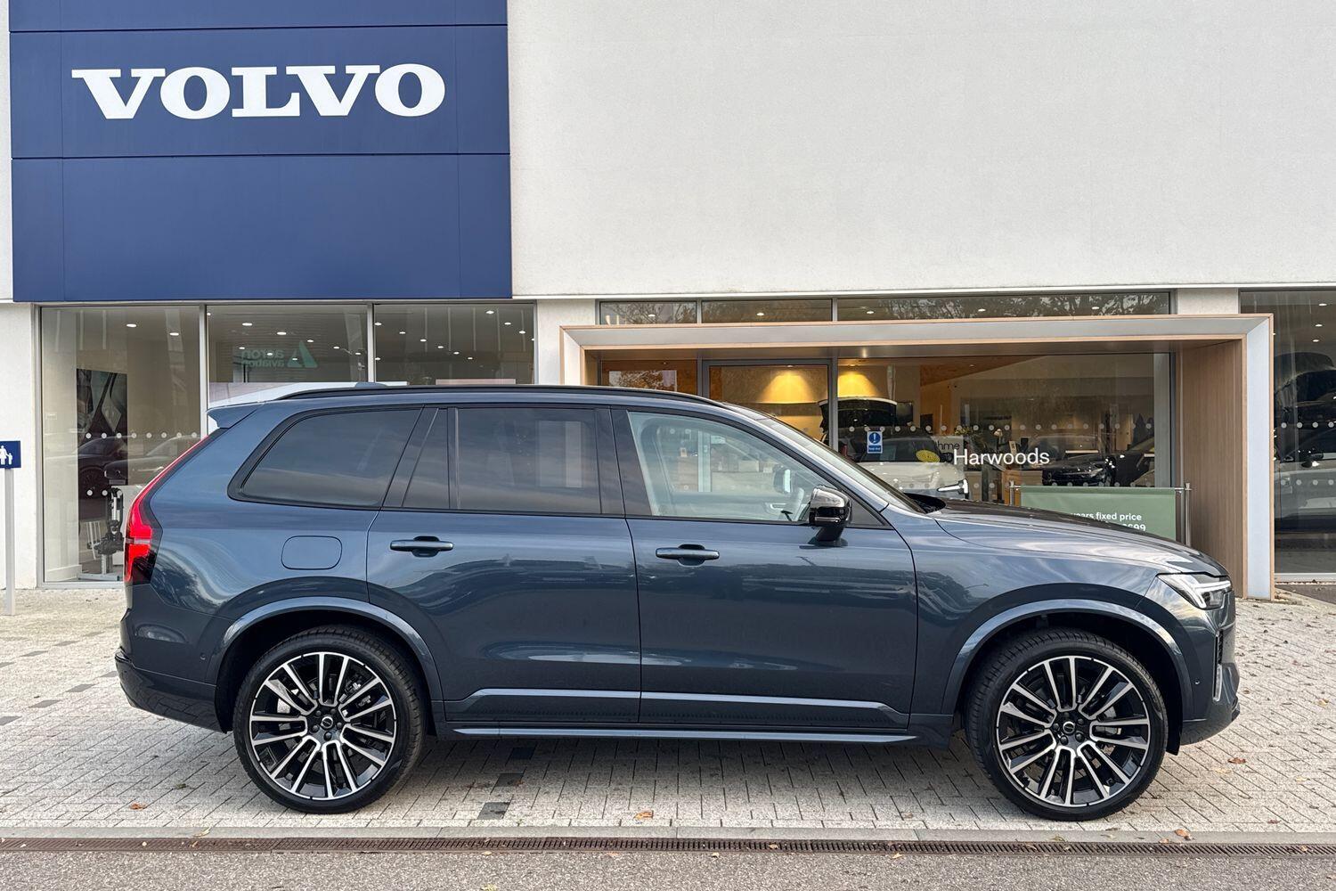 Used Volvo XC90 2025 for sale - 76538041: Photo 2