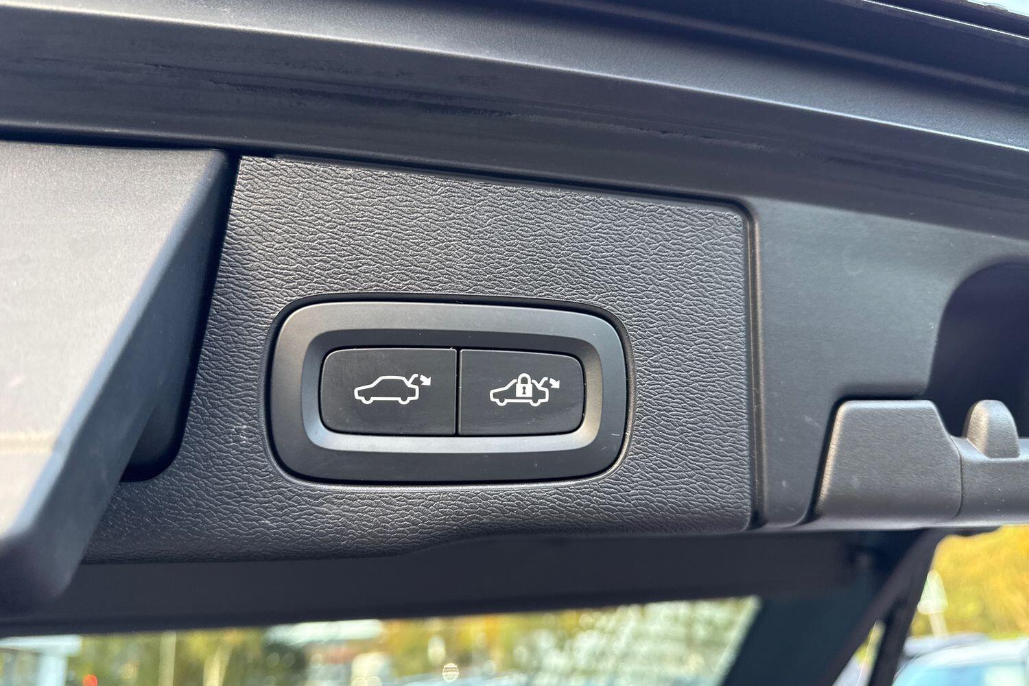 Used Volvo XC60 2022 for sale - 76457732: Photo 21