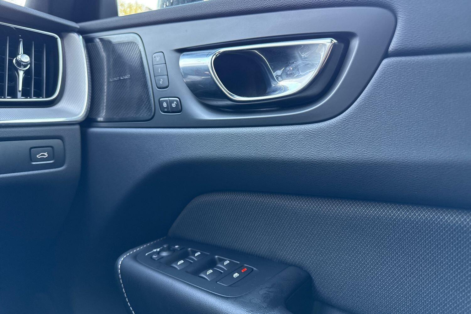 Used Volvo XC60 2022 for sale - 76457732: Photo 41