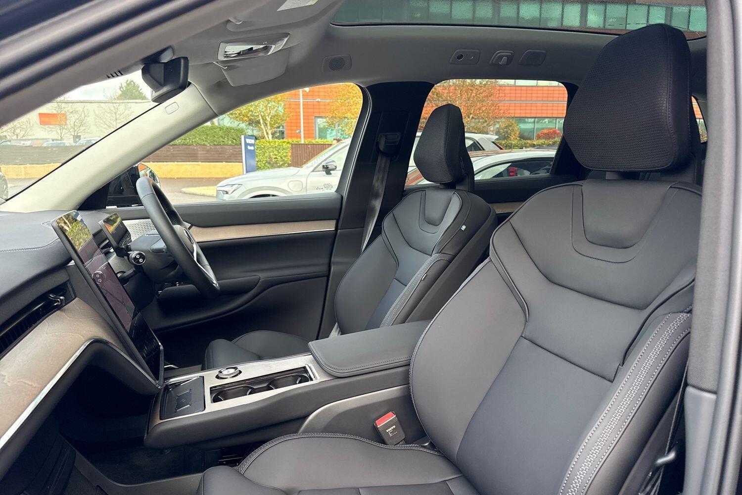 Used Volvo EX90 2025 for sale - 76498836: Photo 28