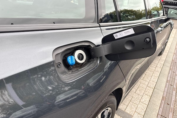 Used Volvo V60 2019 for sale - 76295589: Photo 18