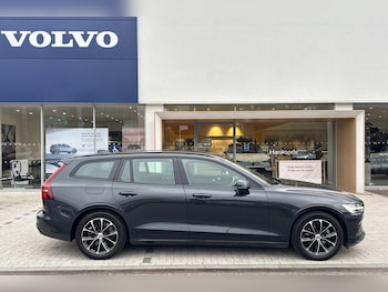 Used Volvo V60 2019 for sale - 76295589: Photo