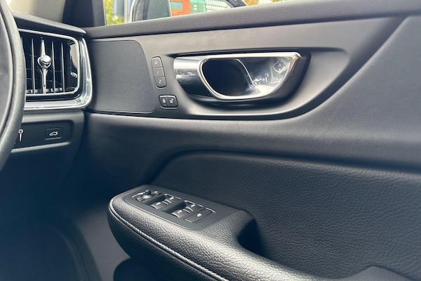 Used Volvo V60 2019 for sale - 76295589: Photo 43
