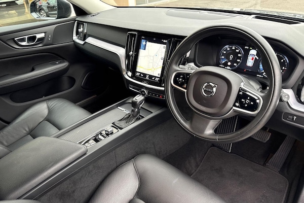 Used Volvo V60 2019 for sale - 76295589: Photo 5
