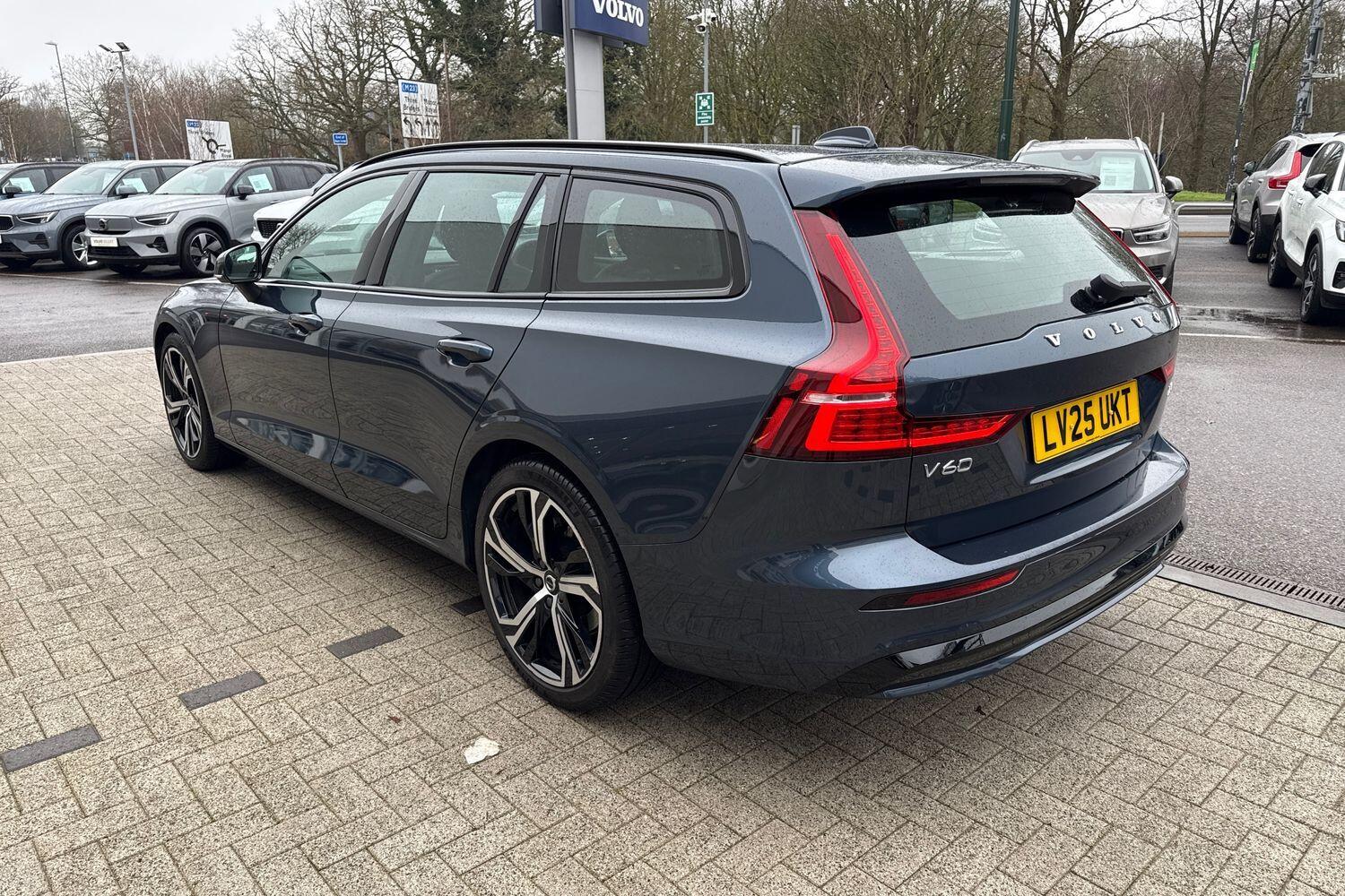 Used Volvo V60 2025 for sale - 77142940: Photo 10