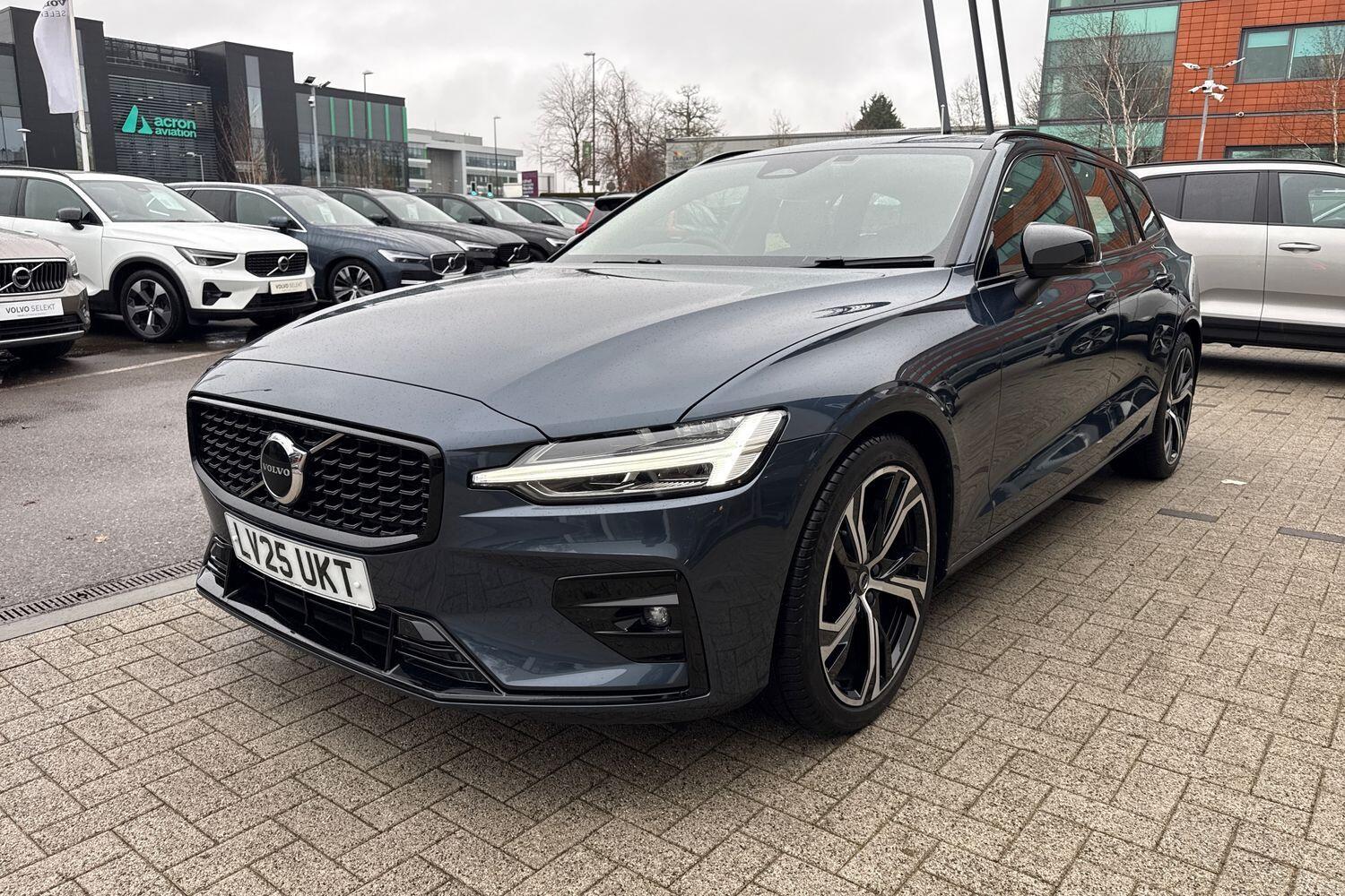 Used Volvo V60 2025 for sale - 77142940: Photo 12