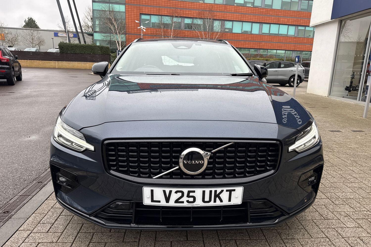 Used Volvo V60 2025 for sale - 77142940: Photo 13