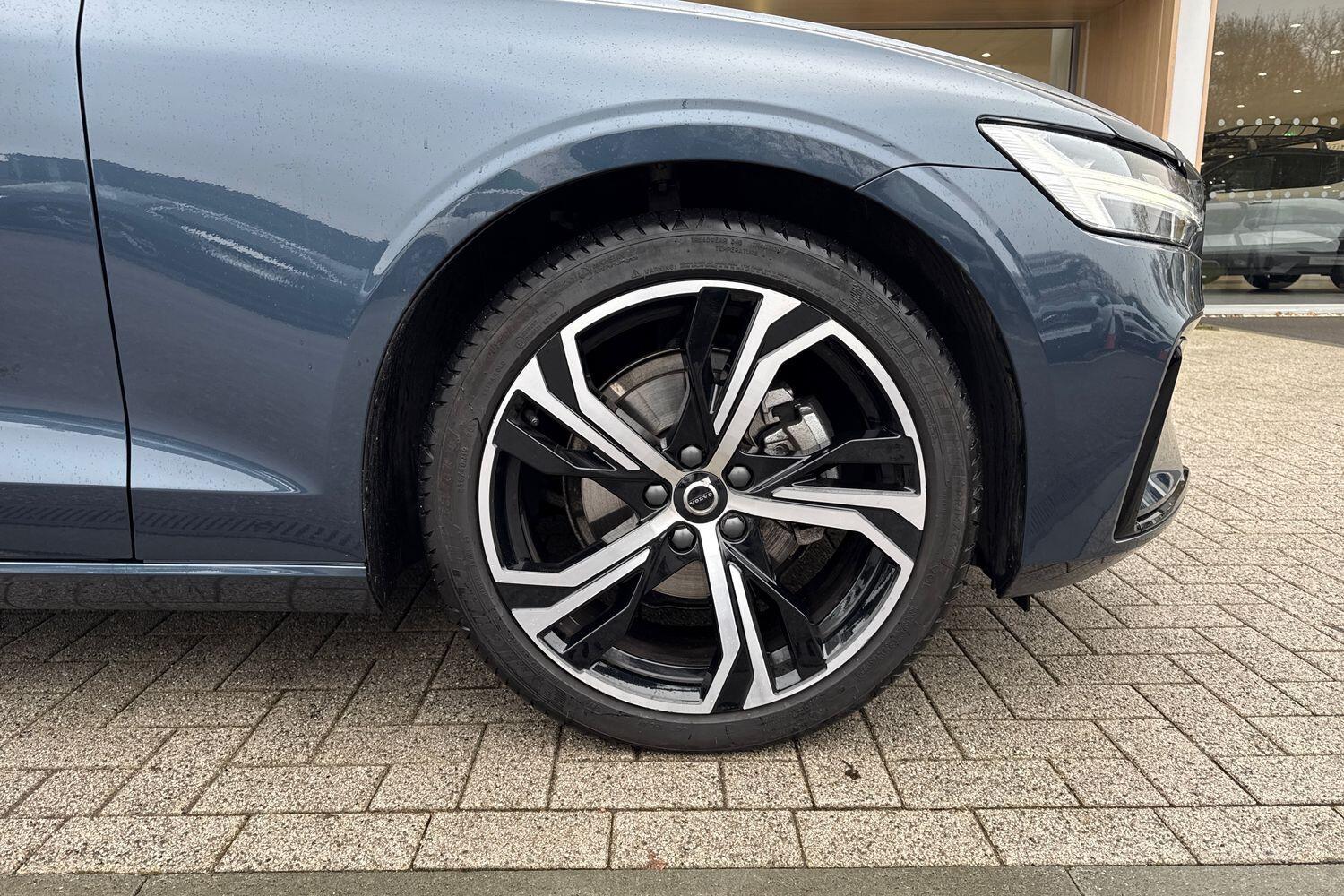 Used Volvo V60 2025 for sale - 77142940: Photo 14