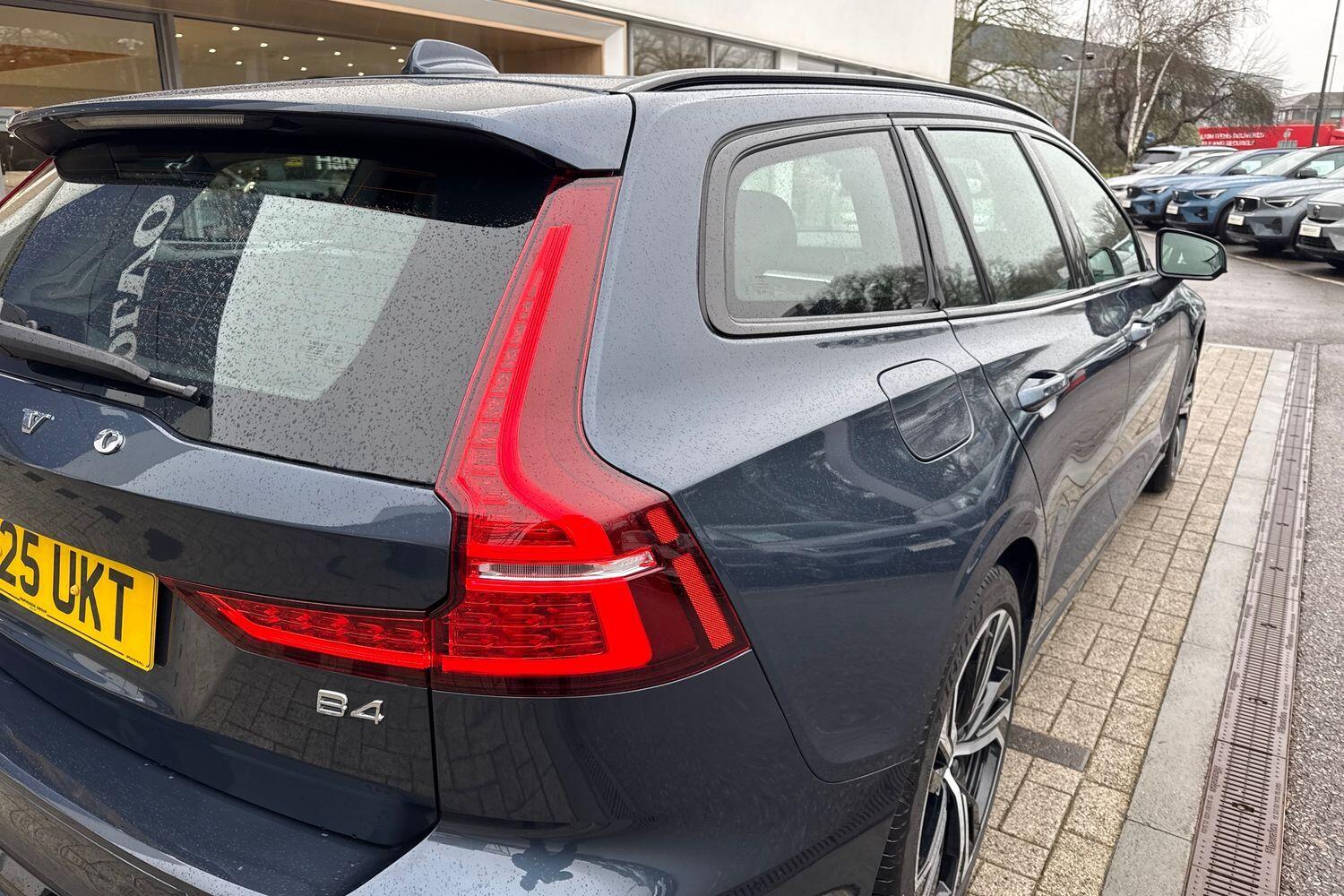 Used Volvo V60 2025 for sale - 77142940: Photo 15