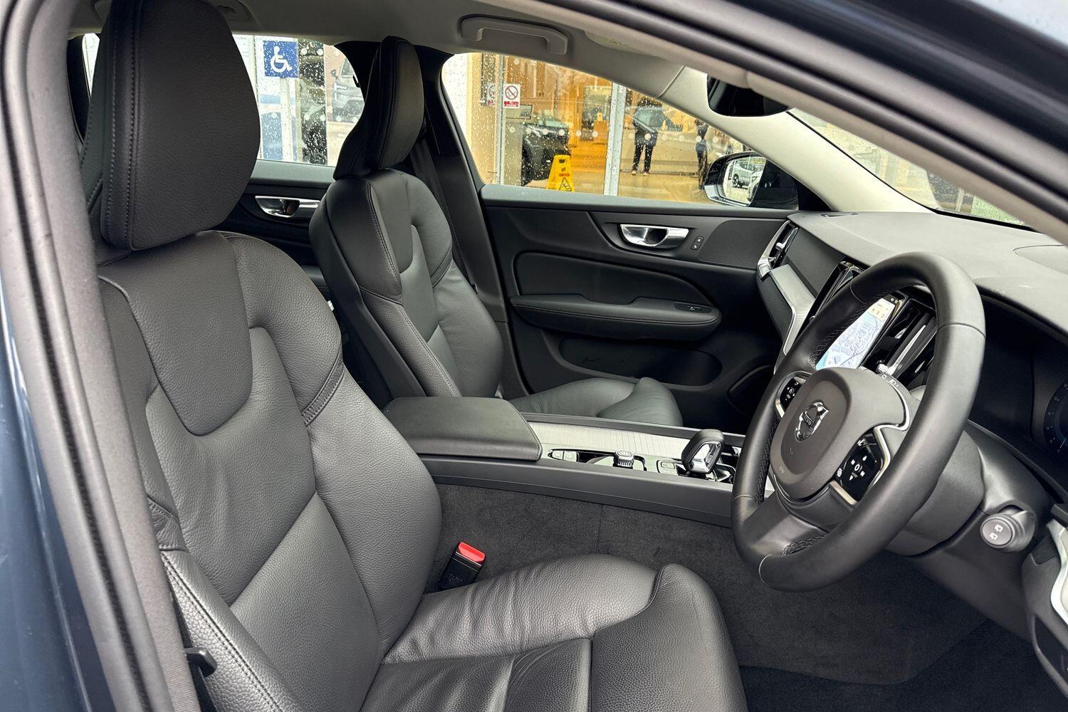 Used Volvo V60 2025 for sale - 77142940: Photo 26