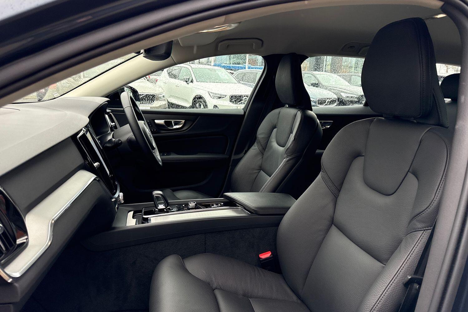 Used Volvo V60 2025 for sale - 77142940: Photo 28