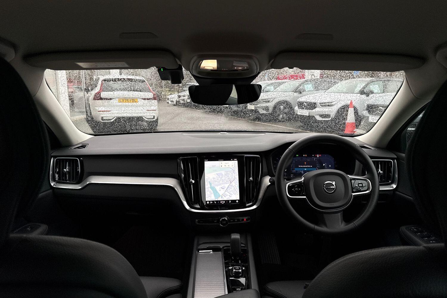 Used Volvo V60 2025 for sale - 77142940: Photo 3