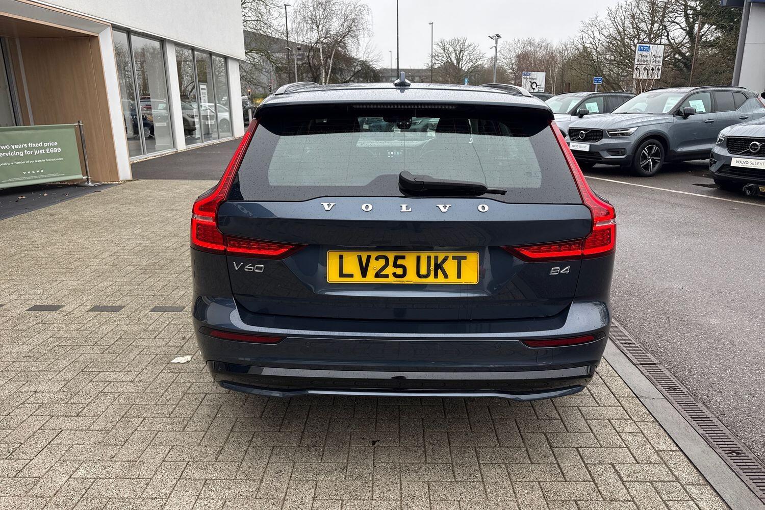 Used Volvo V60 2025 for sale - 77142940: Photo 9