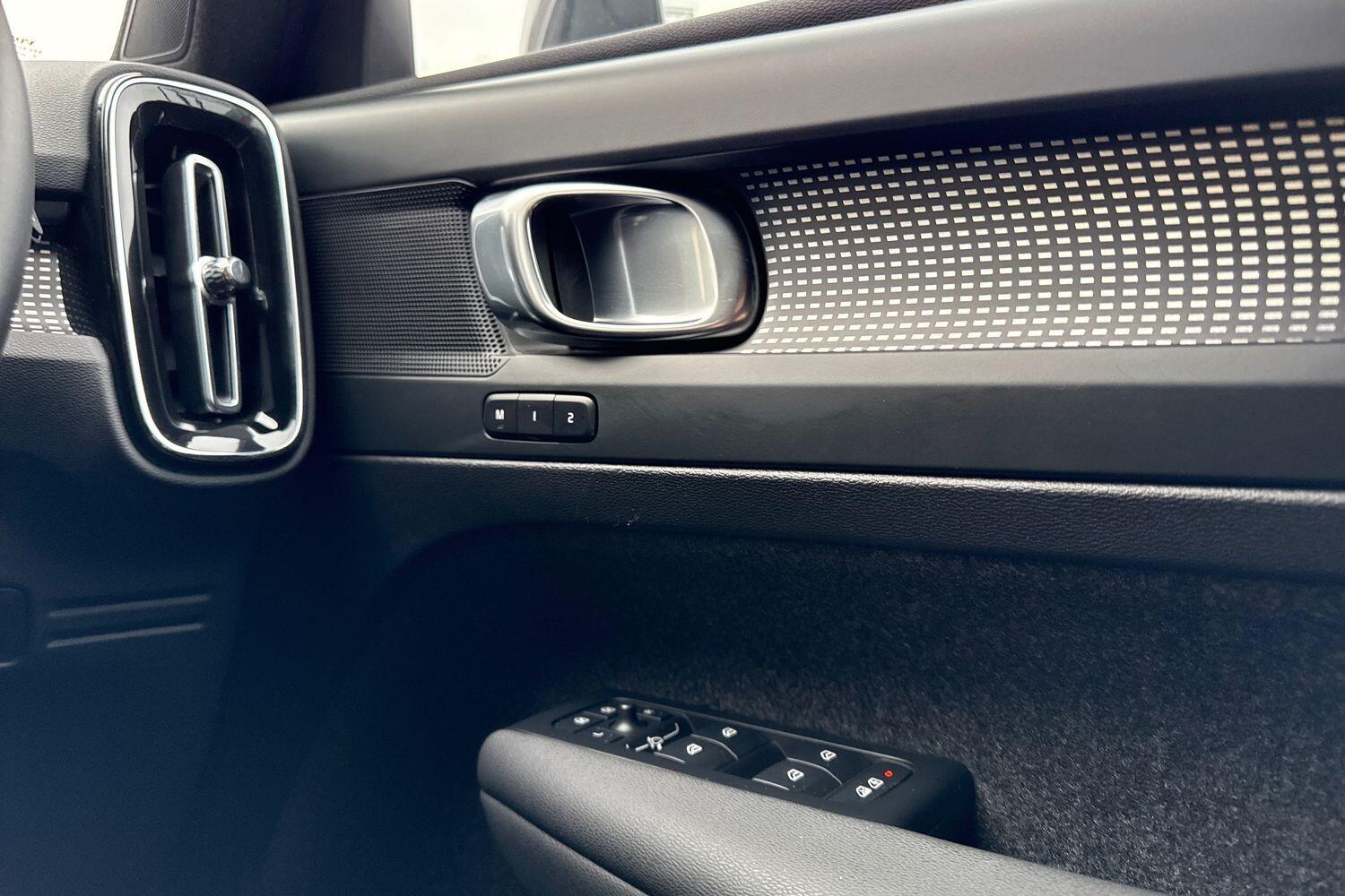 Used Volvo XC40 2025 for sale - 77331482: Photo 41