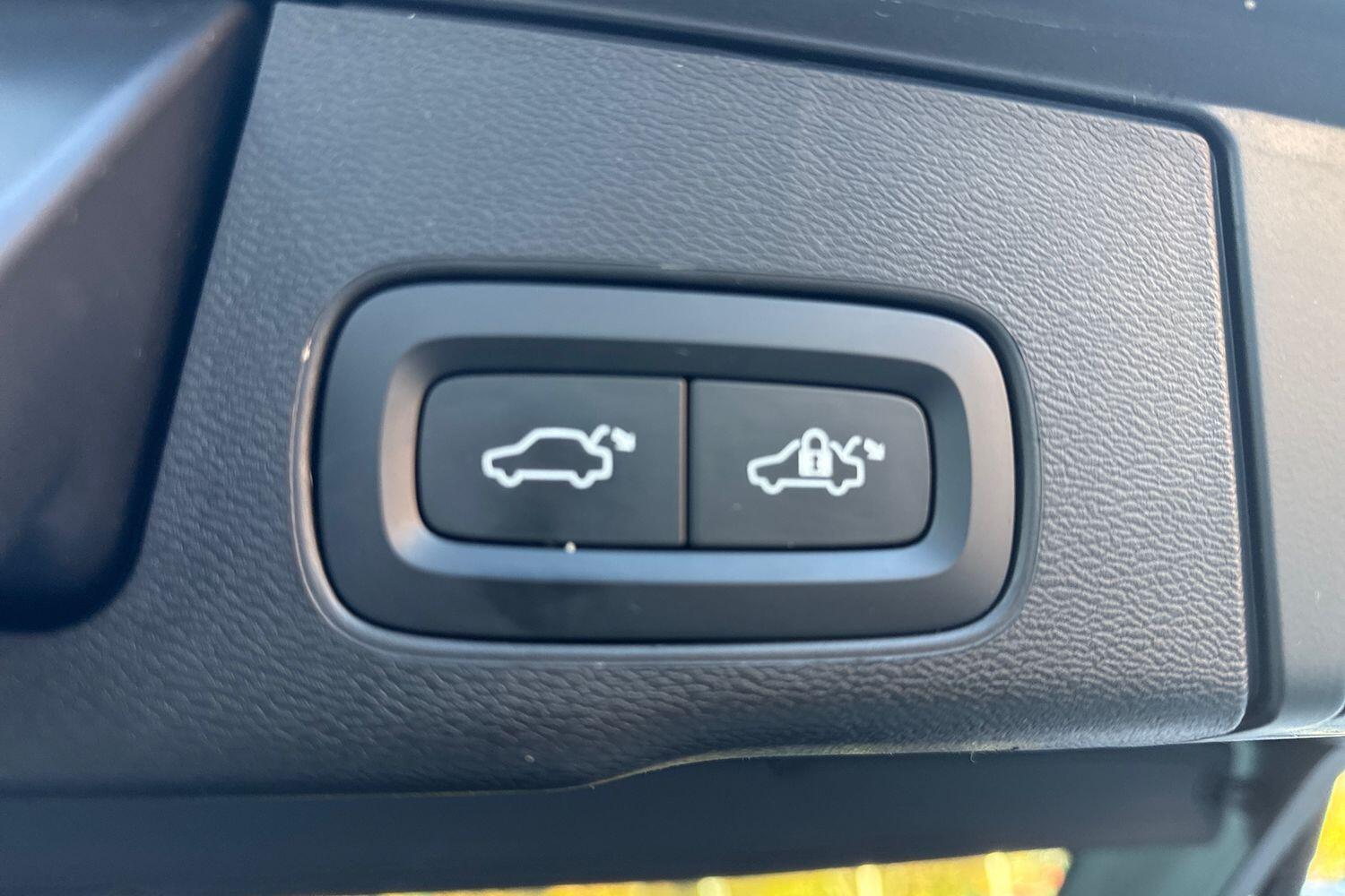 Used Volvo XC60 2023 for sale - 76657878: Photo 21