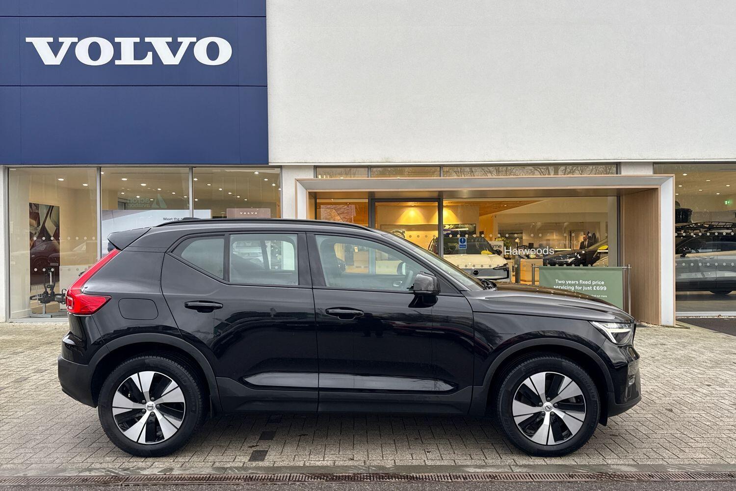 Used Volvo XC40 2022 for sale - 77255324: Photo 2