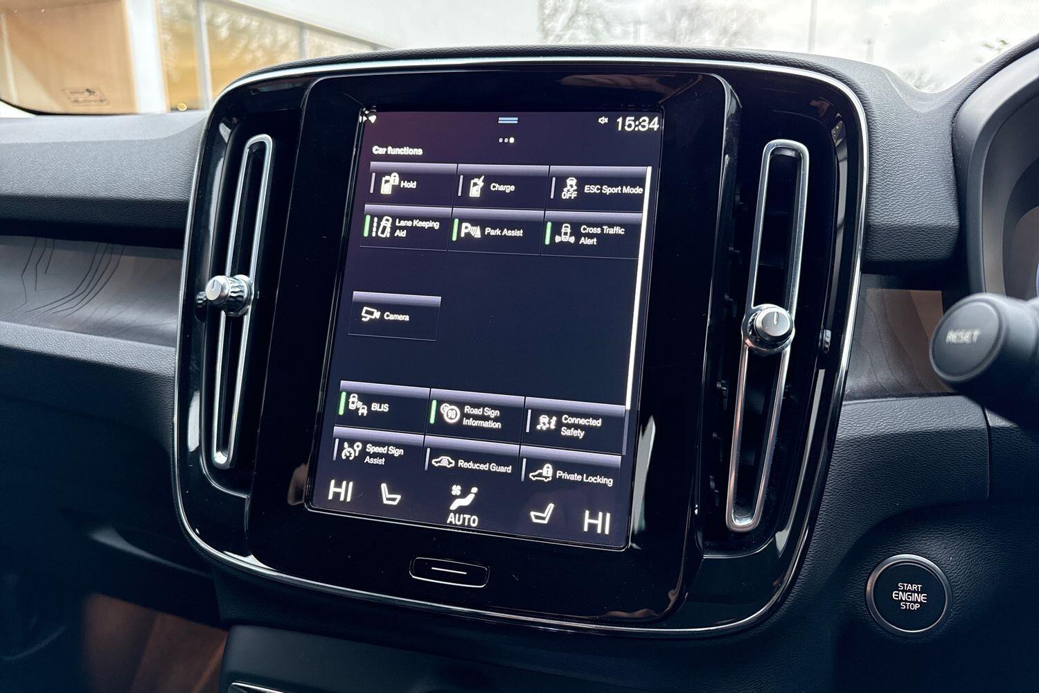 Used Volvo XC40 2022 for sale - 77255324: Photo 42