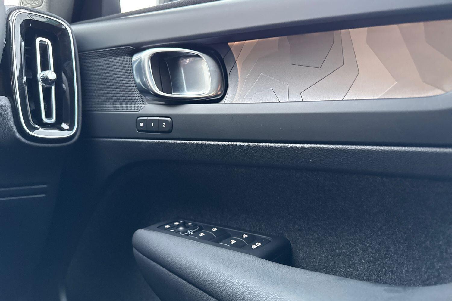 Used Volvo XC40 2022 for sale - 77255324: Photo 43