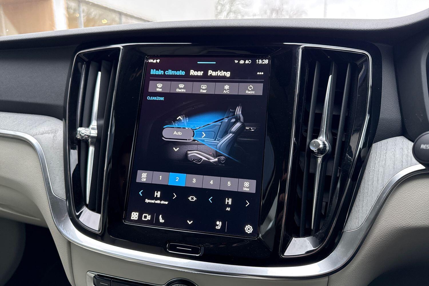 Used Volvo V60 for sale - 77671679: Photo 36