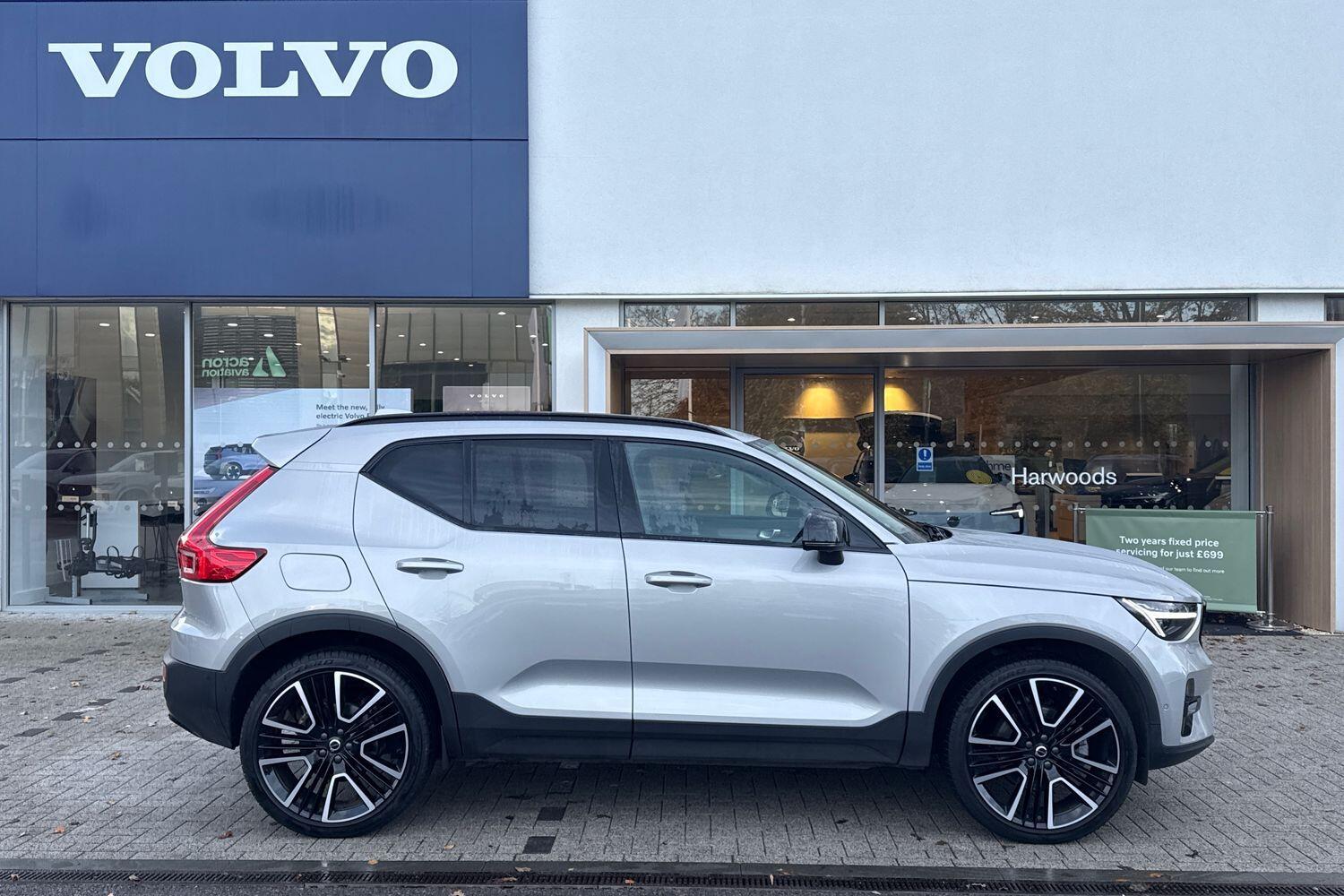 Used Volvo XC40 2024 for sale - 76573665: Photo 2