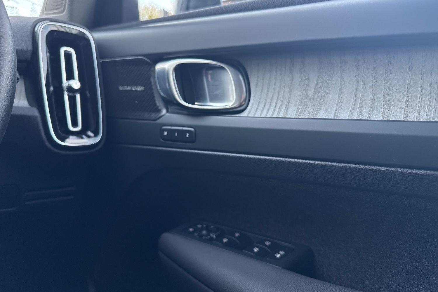 Used Volvo XC40 2024 for sale - 76573665: Photo 41