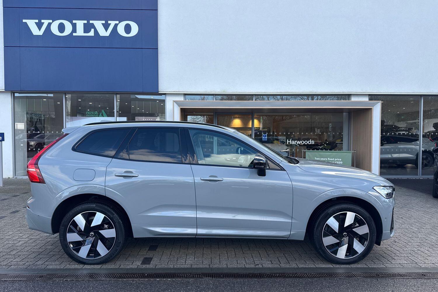 Used Volvo XC60 2024 for sale - 77497461: Photo 2