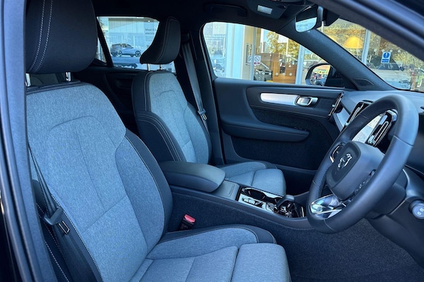 Used Volvo XC40 2024 for sale - 76200934: Photo 25